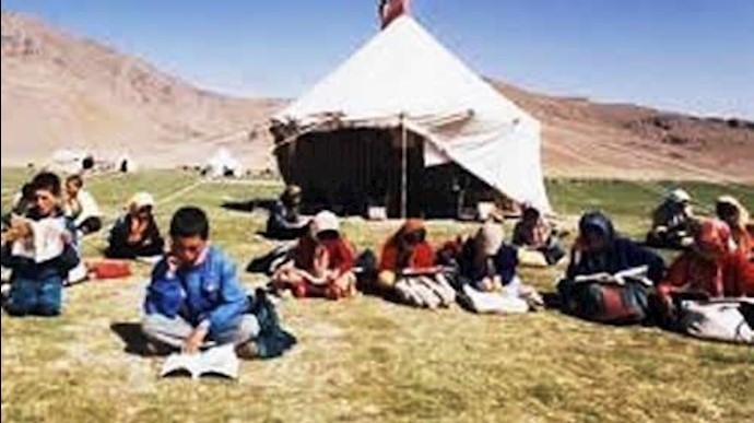 عضو شوری نظام الملالي: أغلبية المدارس في مدينة مسجد سليمان مبنية من الکرفانات