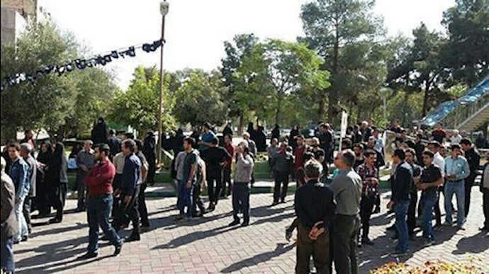 تجمعات احتجاجية في کل من مدن اردبيل وميانه وکاشان وعسلويه