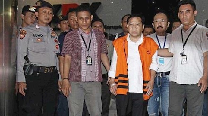 احتجاز رئيس البرلمان الإندونيسي لتورطه في قضية فساد