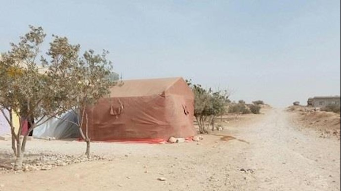 عواصف ترابية تفاقم معاناة المهجرين بدرعا