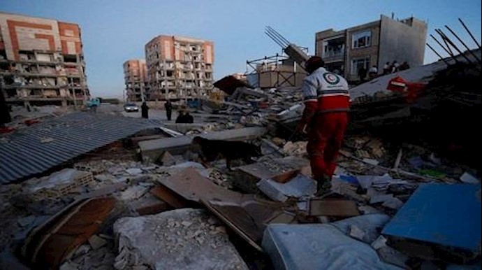 ضحايا الزلزال في إيران يعانون بينما الحکومة تنفق المليارات علی “الإرهاب‎”