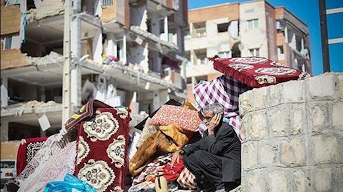 جوانب من الوضع الکارثي للمواطنين المصابين في المناطق المنکوبة بالزلزال في محافظة کرمانشاه