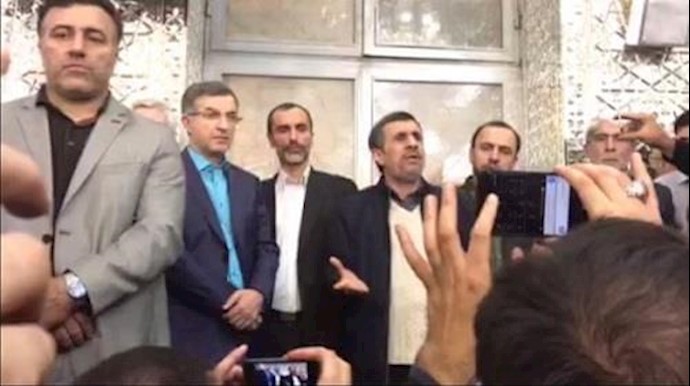 صراع الأجنحة بين زمر النظام الإيراني.. نجاد يتهم عائلة لاريجاني بالنهب