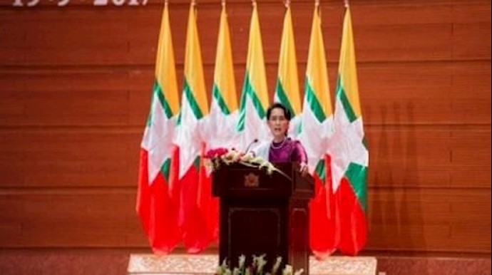 أول زيارة لسو تشي إلی ولاية راخين الغارقة بأزمة الروهينغا