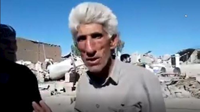 احتجاج مواطنين منکوبين بالزلزال