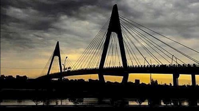 اغلاق معظم المدارس والجامعات والدوائر في محافظة خوزستان بسبب تلوث الهواء