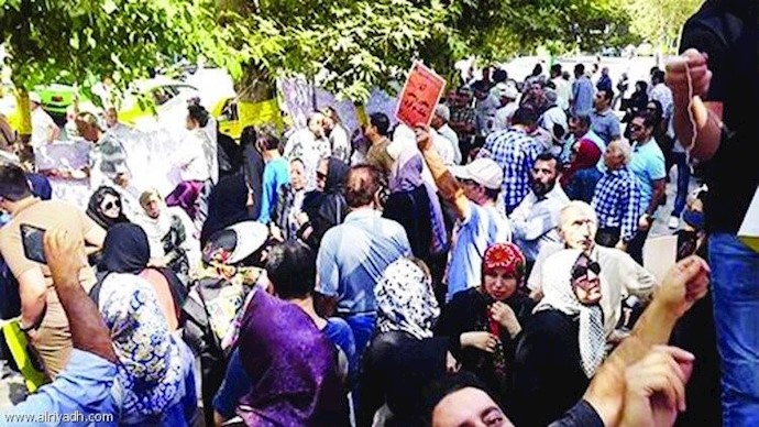 تصاعد الاحتجاجات ضد تبديد ثروات الشعب في الفساد وتصدير الإرهاب