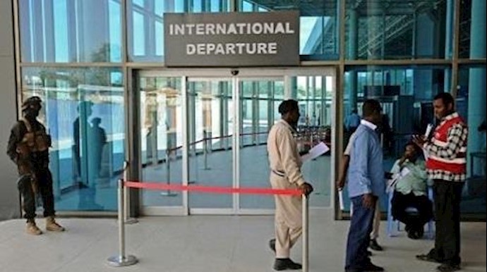 الولايات المتحدة تحذر طاقم سفارتها من "تهديد محدد" في مطار مقديشو