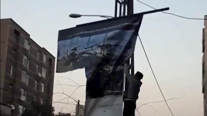 شباب العاصمة طهران يشتبکون مع عناصر الأمن الداخلي القمعية وتمزيق لافتات حکومية –يوم السبت 30ديمسبر2017 + فيد يو