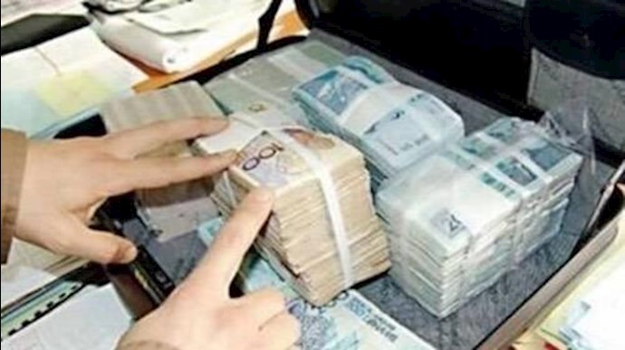 الکشف عن 5 آلاف مليار تومان من الدخل غير المعترف بها في ميزانية 2017 لحکومة روحاني