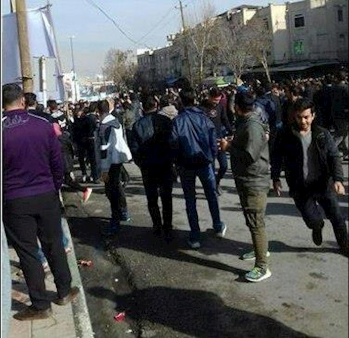 احتجاجات إيران تتوسع.. ومقاومون: بداية النهاية لنظام الملالي +صور