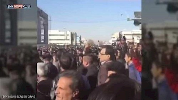 شرارة الغضب تنتقل من شرق إيران لغربها.. والنظام يتوعد
