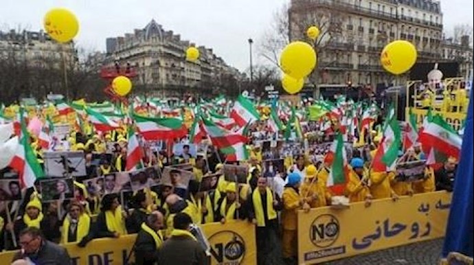 بمناسبة اليوم العالمي لحقوق الإنسان.. الإيرانيون يحتجون علی حکم الملالي