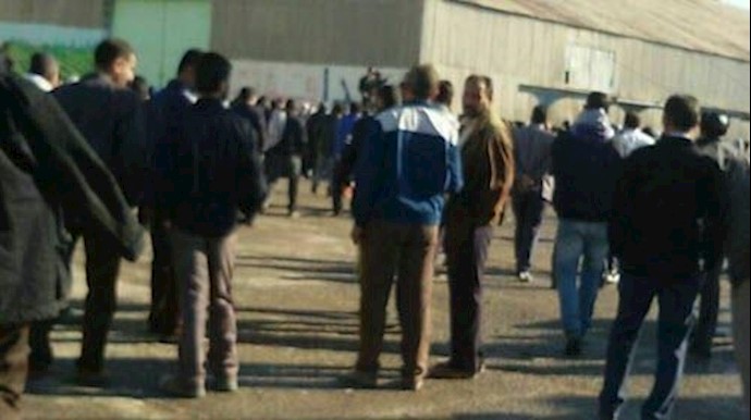 اضراب عمال بعض وحدات قصب السکر في هفت تبه