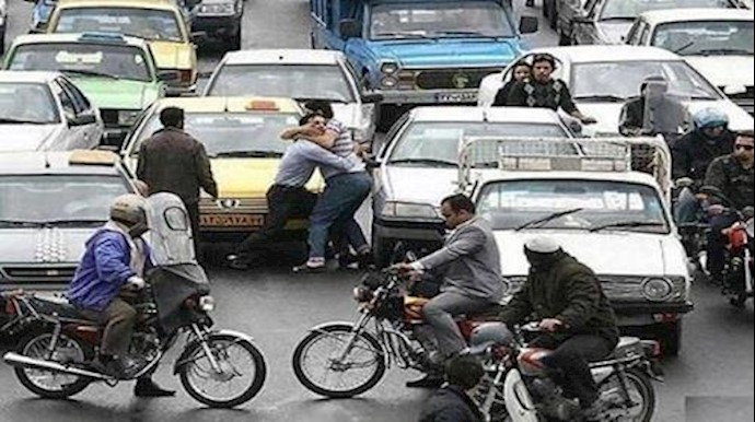 إيران الأولی عالمياً في العنف الاجتماعي