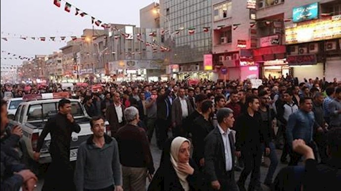 تظاهرات أهالي مدينة الأهواز لليوم الرابع علی التوال