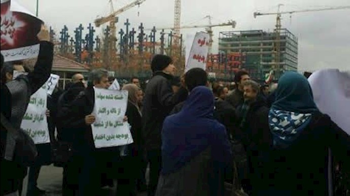 تجمعات احتجاجية في کل من مدن طهران ومشهد وکرمان ومحافظتي مازندران وخوزستان+فيديو