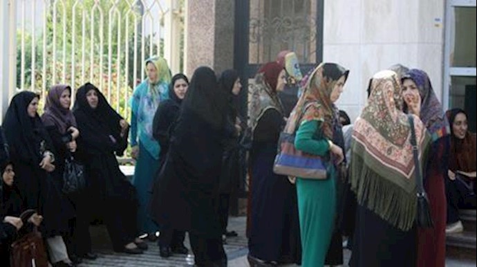 ايران.. تجمعات احتجاجية في مريوان وهمدان!