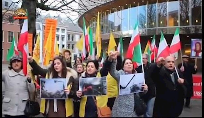 مظاهرات مناصري المقاومة الإيرانية في العالم لإدانة النظام في إنهيار مبنی بلاسکو - يناير 2017