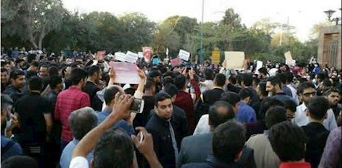 تجمعين احتجاجيين في أهواز متزامناً مع حضور روحاني