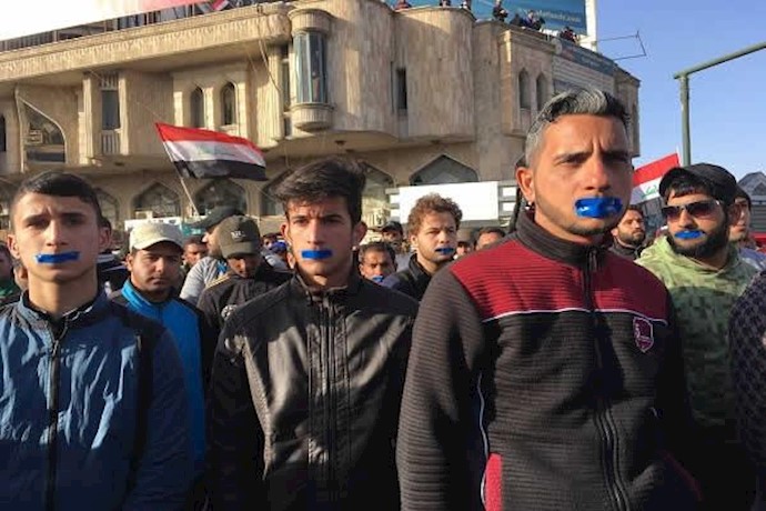 آلاف العراقيين يشارکون في احتجاج صامت في بغداد