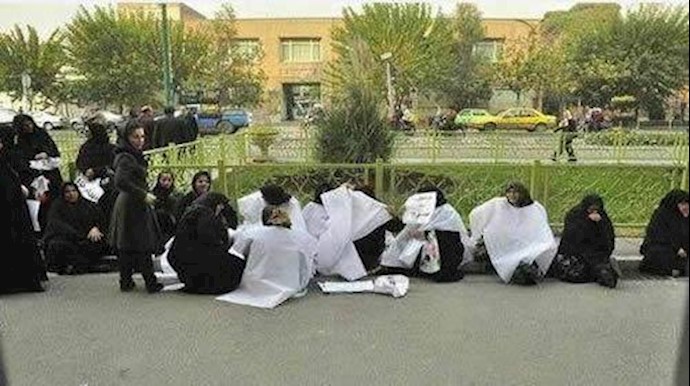 ايران: حضور النساء بين المحتجين علی عقوبة الإعدام