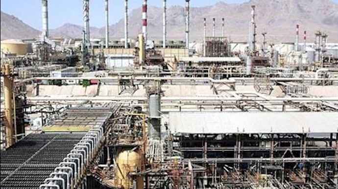 ايران.. تجمع احتجاجي لسواق ناقلات الوقود في اصفهان