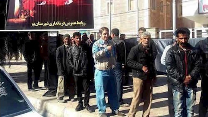 تجمعات احتجاجية لعمال الأهواز وبم