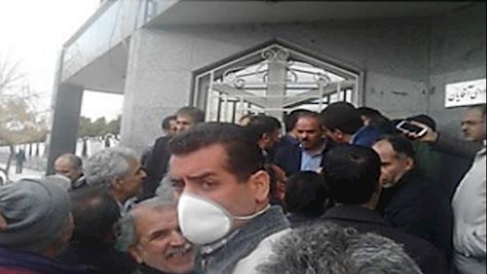ايران.. تجمع احتجاجي عمالي في اردبيل وقزوين وشوش