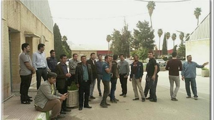 إيران..تجمع احتجاجي لعمال شرکة النفط في مدينة غتشساران