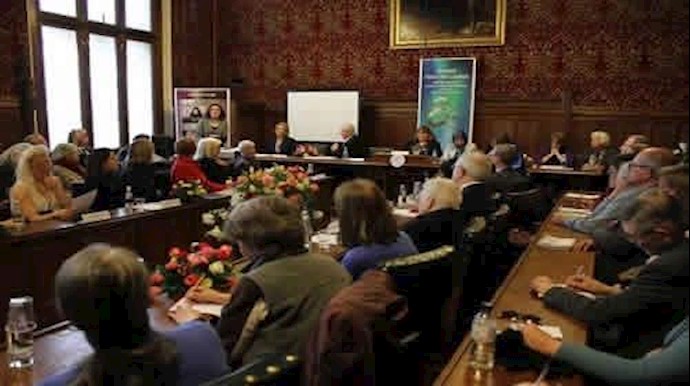 ألفا إيرانية يعتقلن يوميًا و70 أعدمن خلال رئاسة روحاني