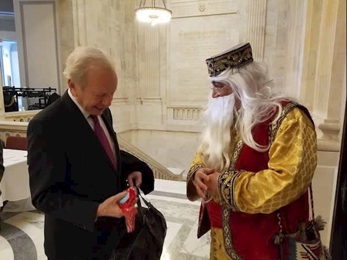 السيناتور ليبرمن : علينا ان نغير النظام في ايران في العمل مع المجلس الوطني للمقاومة الايرانية