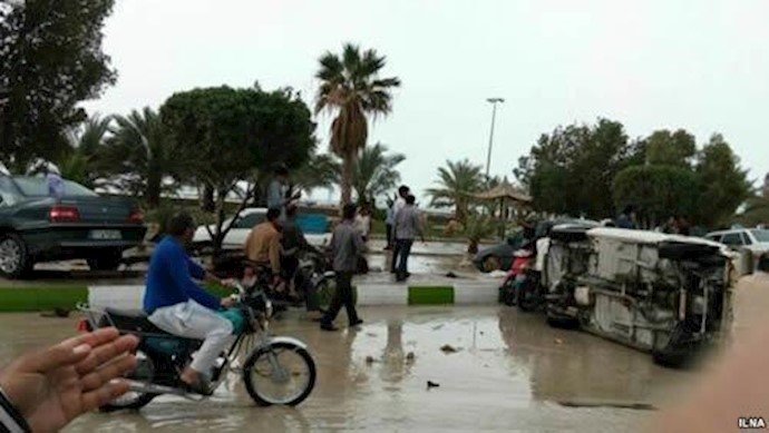 إيران..فيضانات مياه البحر تغمر محافظة بوشهر