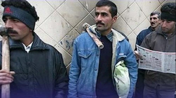 ايران.. تحذير مسؤولي النظام من تسونامي البطالة