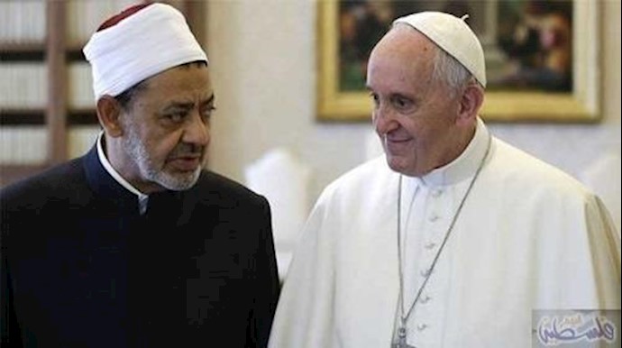 البابا فرنسيس يدعو من مصر للتسامح ومواجهة بربرية المحرضين علی العنف