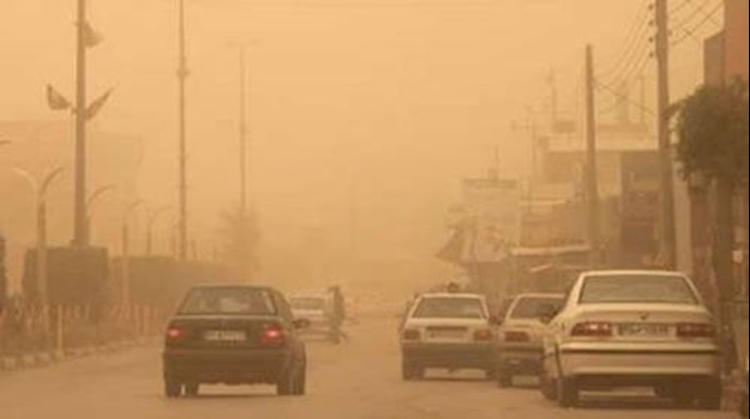 إيران..حجم ذرات الغبار يتجاوز الحد المسموح به بنسبة8 أضعاف في مدينتي آبادان وخرمشهر
