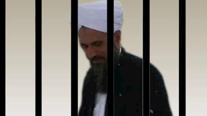 ايران.. نقل رجل الدين السني من سجن مشهد الی سجن زاهدان