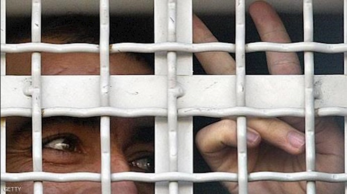 أسری جدد ينضمون للإضراب في المعتقلات الإسرائيلية