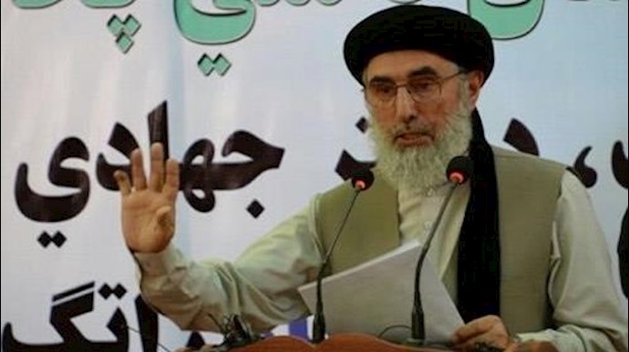 زعيم الحرب السابق حکمتيار يدعو طالبان الی السلام