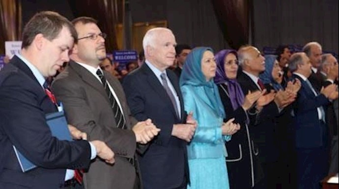 إيران..تواصل ردود أفعال حکومة الملالي المذعورة عقب زيارة جون ماکين لمقر مجاهدي خلق في آلبانيا