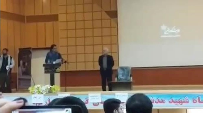 احتجاج طلاب جامعة تبريز ضد نظام الملالي عشية الانتخابات+فيديو