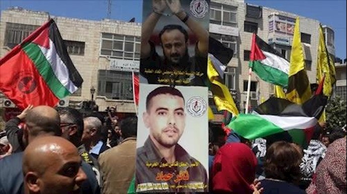 نقل 20 أسيرا فلسطينيا مضربا للمستشفيات