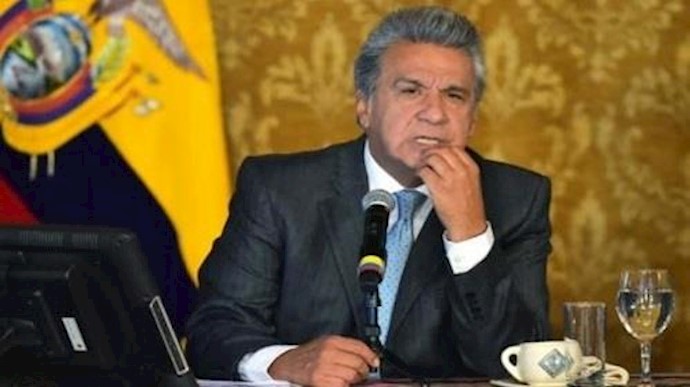 رئيس الاکوادور الجديد يسمح لأسانج بالبقاء في سفارة بلاده في لندن