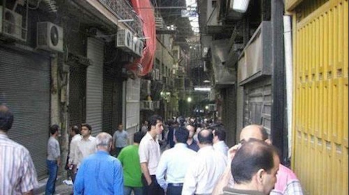 تجار طهران يطالبون باستقالة رئيس البلدية