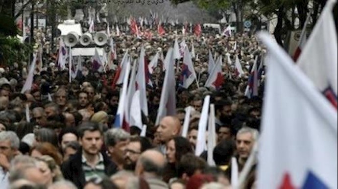 الالاف يتظاهرون في اليونان وسط اضراب عام احتجاجا علی اجراءات تقشف جديدة