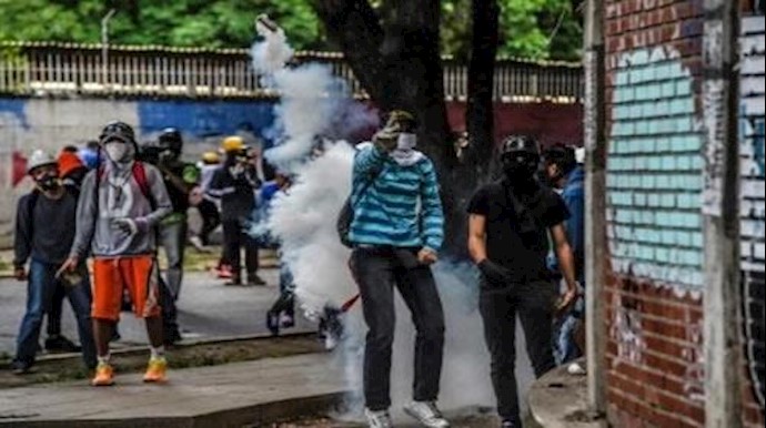 تواصل التظاهرات المناهضة لمادورو في فنزويلا