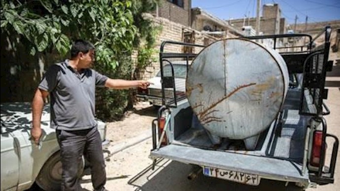 إيران.. سکان العشوائيات بمدينة شيراز يعانون من شحة الماء