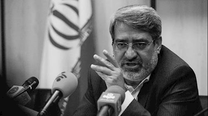 ايران.. اصطفاف جديد في المناکفات علی السلطة
