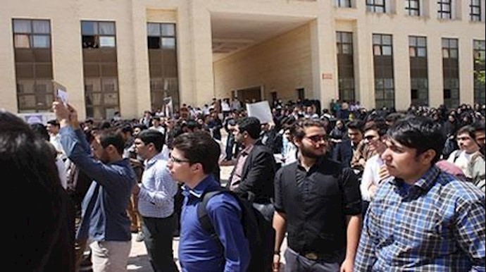 احتجاج طلاب مدينة سبزوار