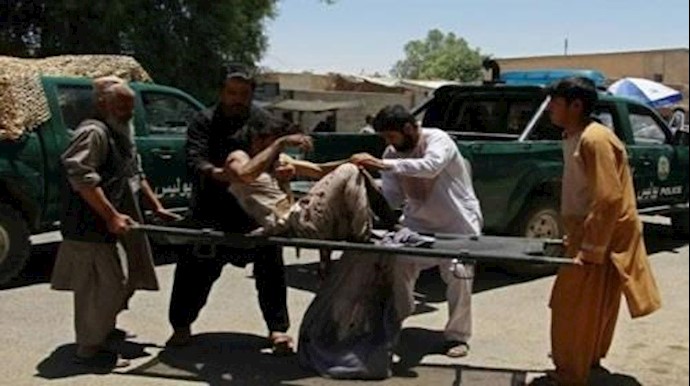 29 قتيلا في انفجار سيارة مفخخة أمام مصرف في جنوب افغانستان